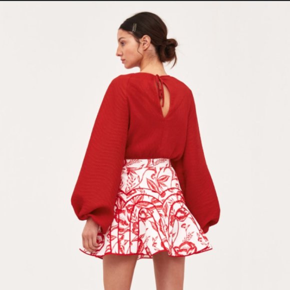 Cameo Collective Red Balloon Sleeve Blouse - Picture 2 of 4